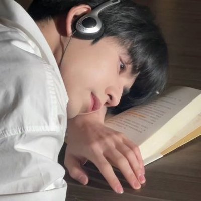 about_nyen2's profile picture