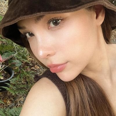clara's profile picture