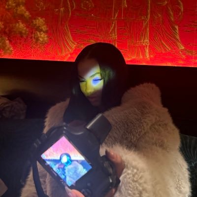 ℒ's profile picture