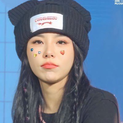silver swan saw mamamoo 🍉's profile picture