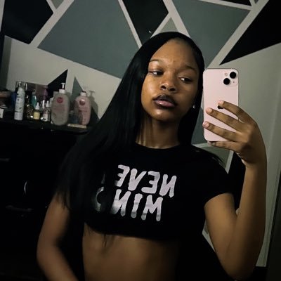 nini's profile picture