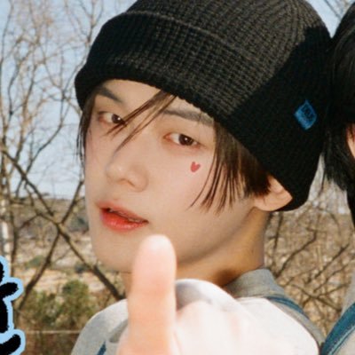 DEAR YEONJUN's profile picture