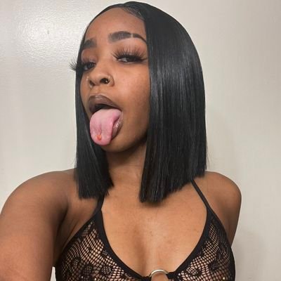 Heart shaped titties 💕's profile picture