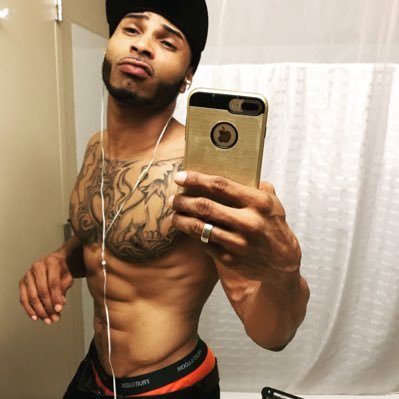 ⚜️ Papi Velez ⚜️'s profile picture