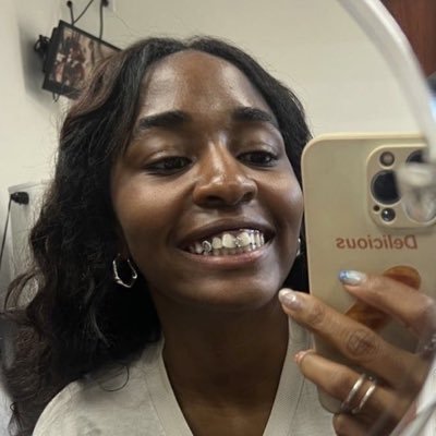 elenagrco's profile picture