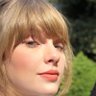 renata ♡'s profile picture