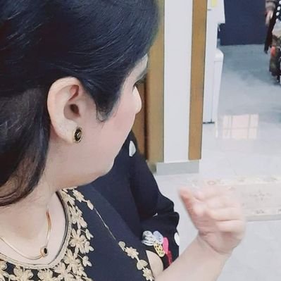 شہــᷤـــᷟــزادی's profile picture