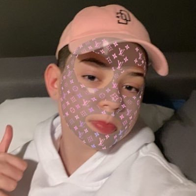 nαth. ☽'s profile picture