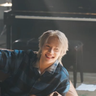 j12____'s profile picture