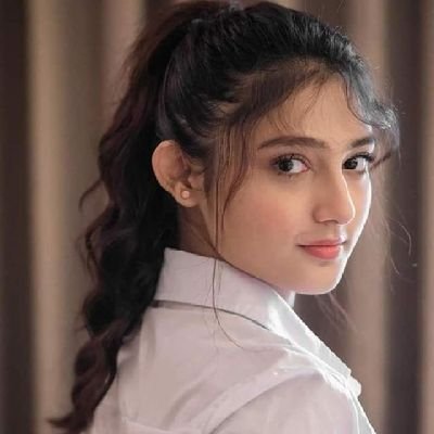 𝗟𝗜𝗟𝗟𝗬's profile picture