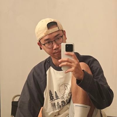 理工男John White's profile picture