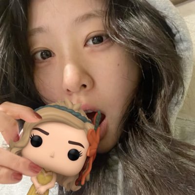 yveapple's profile picture