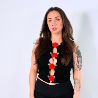 julieofcharsky.bsky.social's profile picture