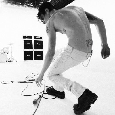YUNGBLUD's profile picture