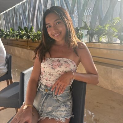 𝚊𝚗𝚗𝚊's profile picture