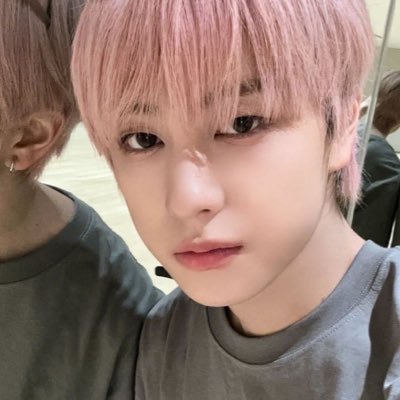 mongLv54's profile picture