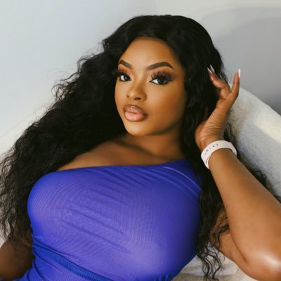 ROSEY🏵️'s profile picture