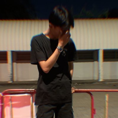xnnthburinthr1's profile picture