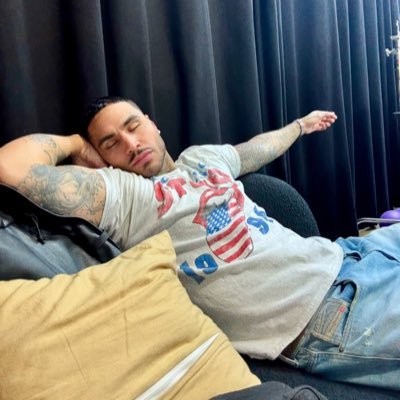Shi.'s profile picture