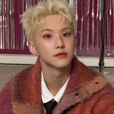 ʏᴏᴜʀ ᴡᴏʀʟᴅ ॰。ཻ˚♡'s profile picture