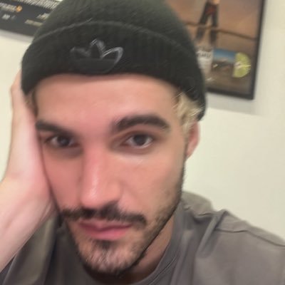 eilishparanoid's profile picture