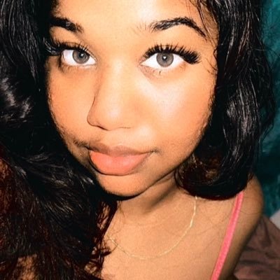 Santhiya🌻's profile picture