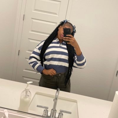 triciajanaeee's profile picture