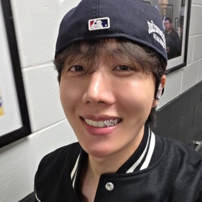 잉's profile picture