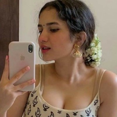 Amna Malik's profile picture