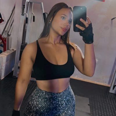 M A R I A's profile picture