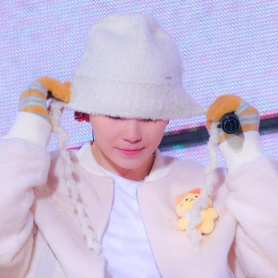 ํ๋ผ ์์นด์ด๋ธ's profile picture