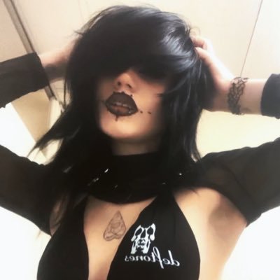 sc3n3_th3_slut's profile picture
