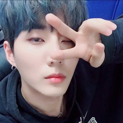 여식이..'s profile picture