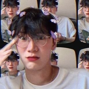 _onetoten's profile picture