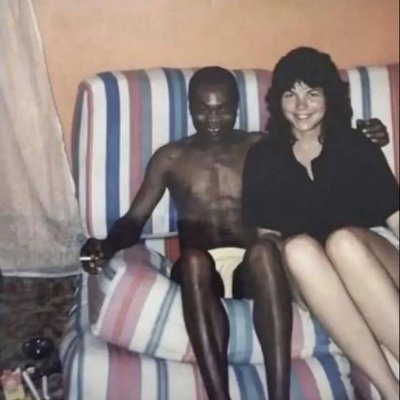 HOOD BITCHES's profile picture