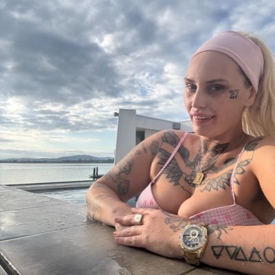 Jennifer Rabbit⭐ New Zealand ⭐'s profile picture