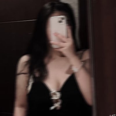 夜光光閃亮亮復仇鬼 ◡̈'s profile picture