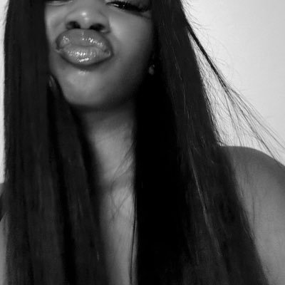 dimples's profile picture