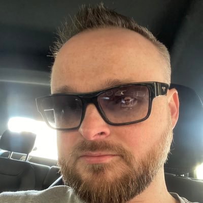 DustinHLand's profile picture