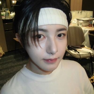 이진's profile picture