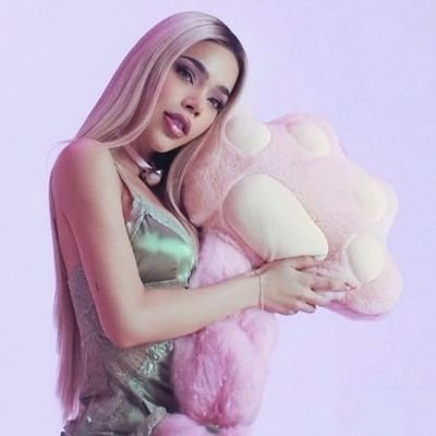 Cherry 🤍's profile picture