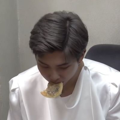 namunomsโท's profile picture