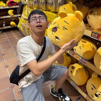 mickYU928's profile picture
