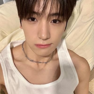 win (on ts)'s profile picture
