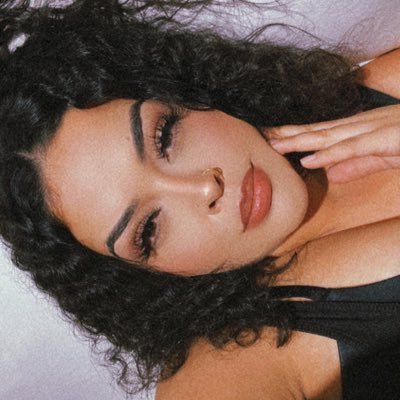 TheCurlyHairGoddess_'s profile picture