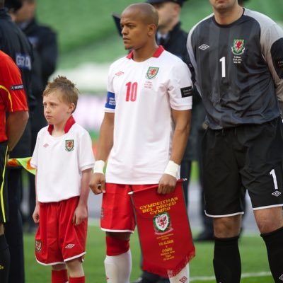 Robert Earnshaw's profile picture