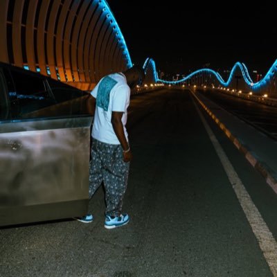 veryEezzy's profile picture