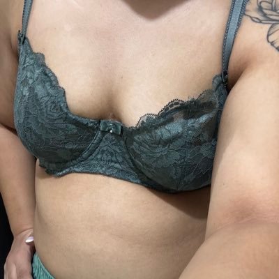 sluttyprinces69's profile picture