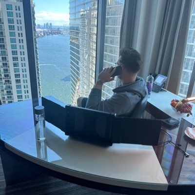 EllyDtrades's profile picture