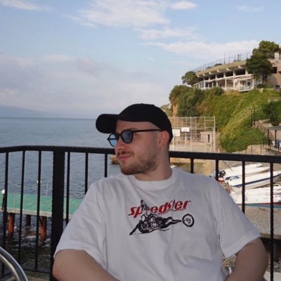 y's profile picture